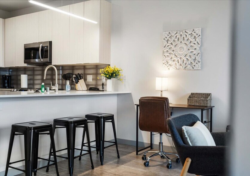 Building Photo - 5022 American Pkwy