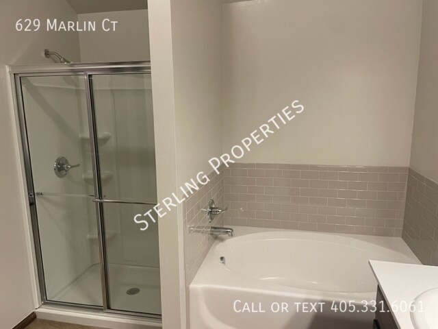 Building Photo - 629 Marlin Ct