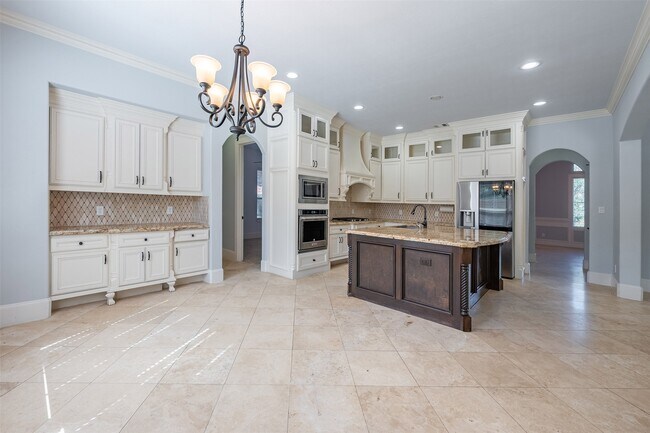 Building Photo - 12955 Lake Parc Bend Drive