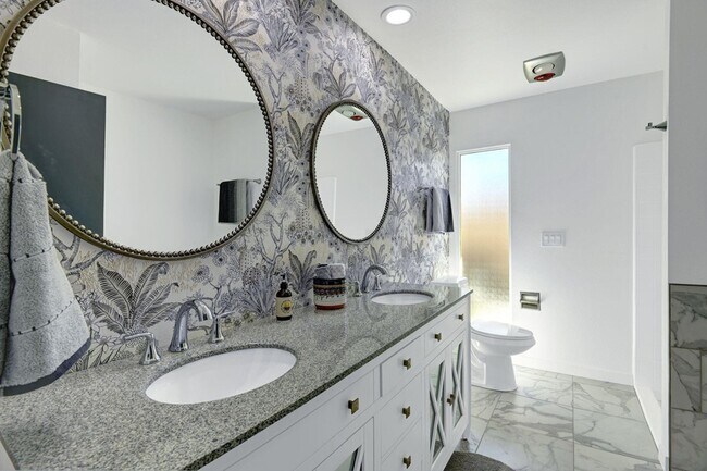 Building Photo - 80071 Palm Cir Dr