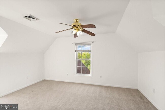 Building Photo - 943 Castle Rock Ln