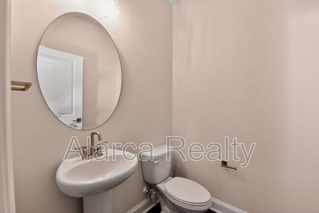 Building Photo - 7172 Sylvan Retreat Dr