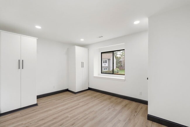 Building Photo - Welcome to Uptown Living in a South Park S...
