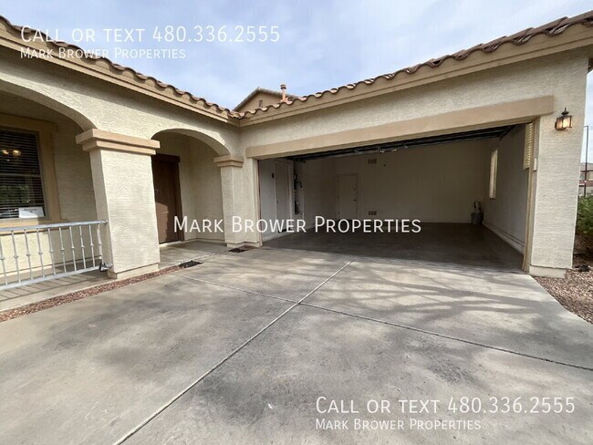 Building Photo - 4450 E Oxford Ln