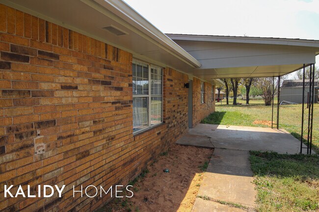 Building Photo - 1891 Lytal Ln