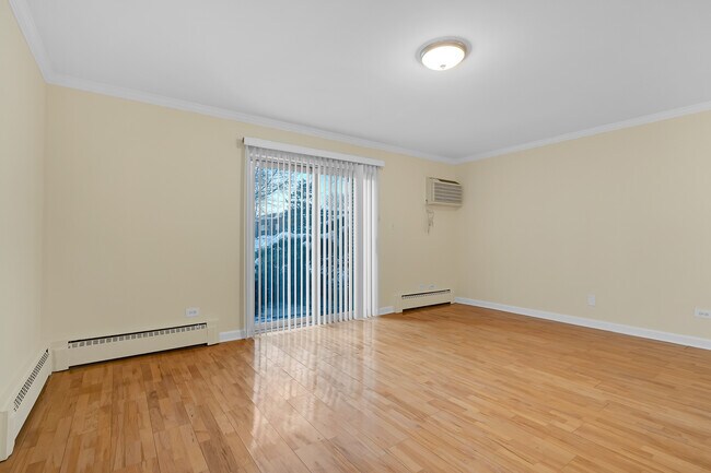 Building Photo - 2407 North Kennicott Drive