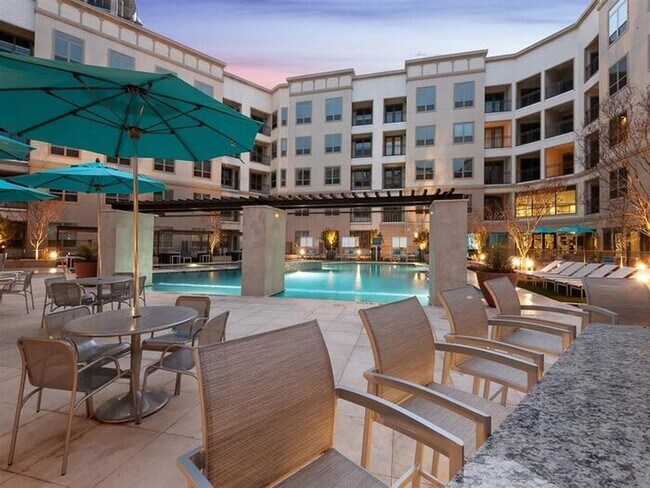 Building Photo - 6688 John Hickman Pkwy