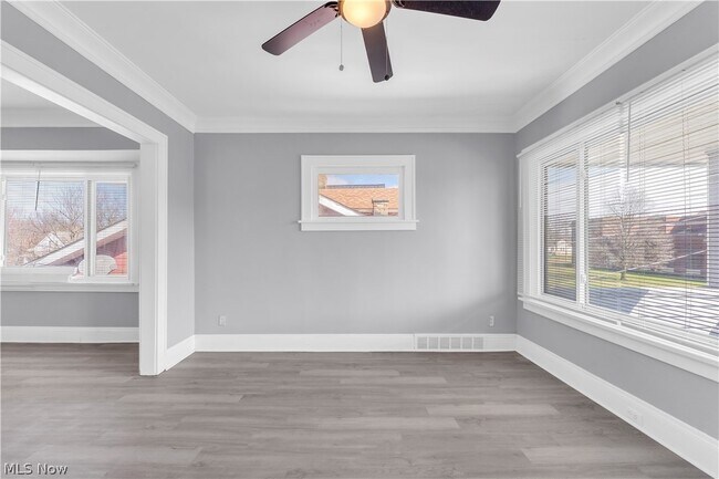 Building Photo - 10613 Sandusky Ave