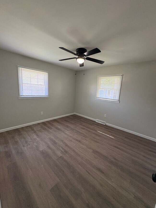 Building Photo - Completely Upgraded 3 Bedroom Single Family Home