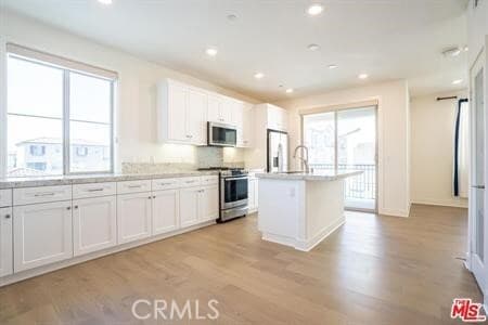 Building Photo - 18339 Iris Ln