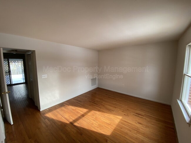 Building Photo - 212 Farrell Ln