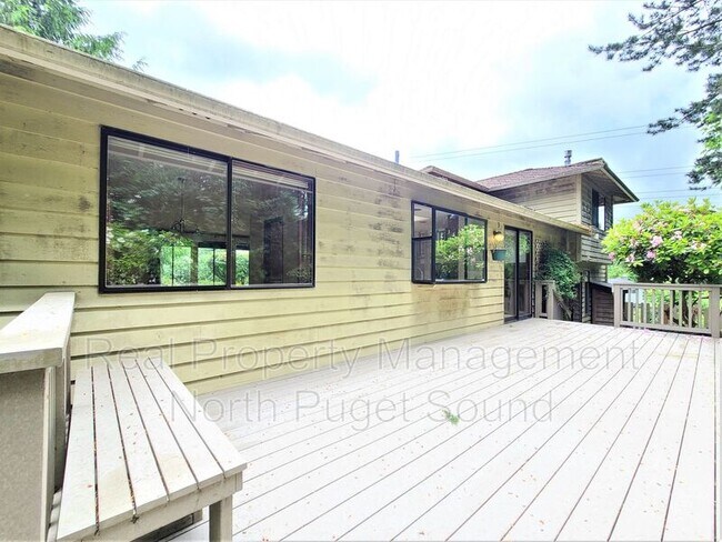 Building Photo - 3532 99th St SE