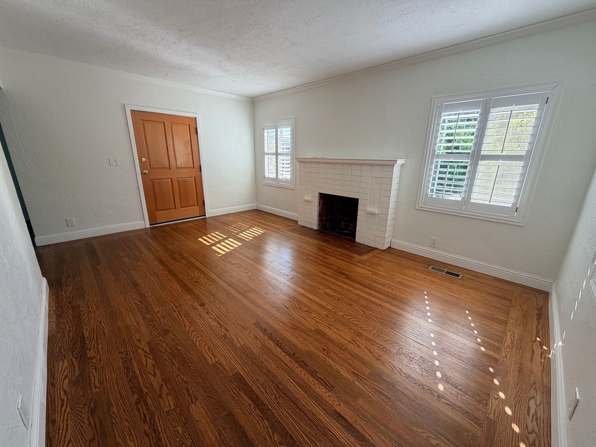 Building Photo - 5914 Marshall St