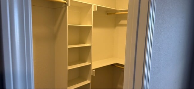 Building Photo - 173 Western Heights Cir