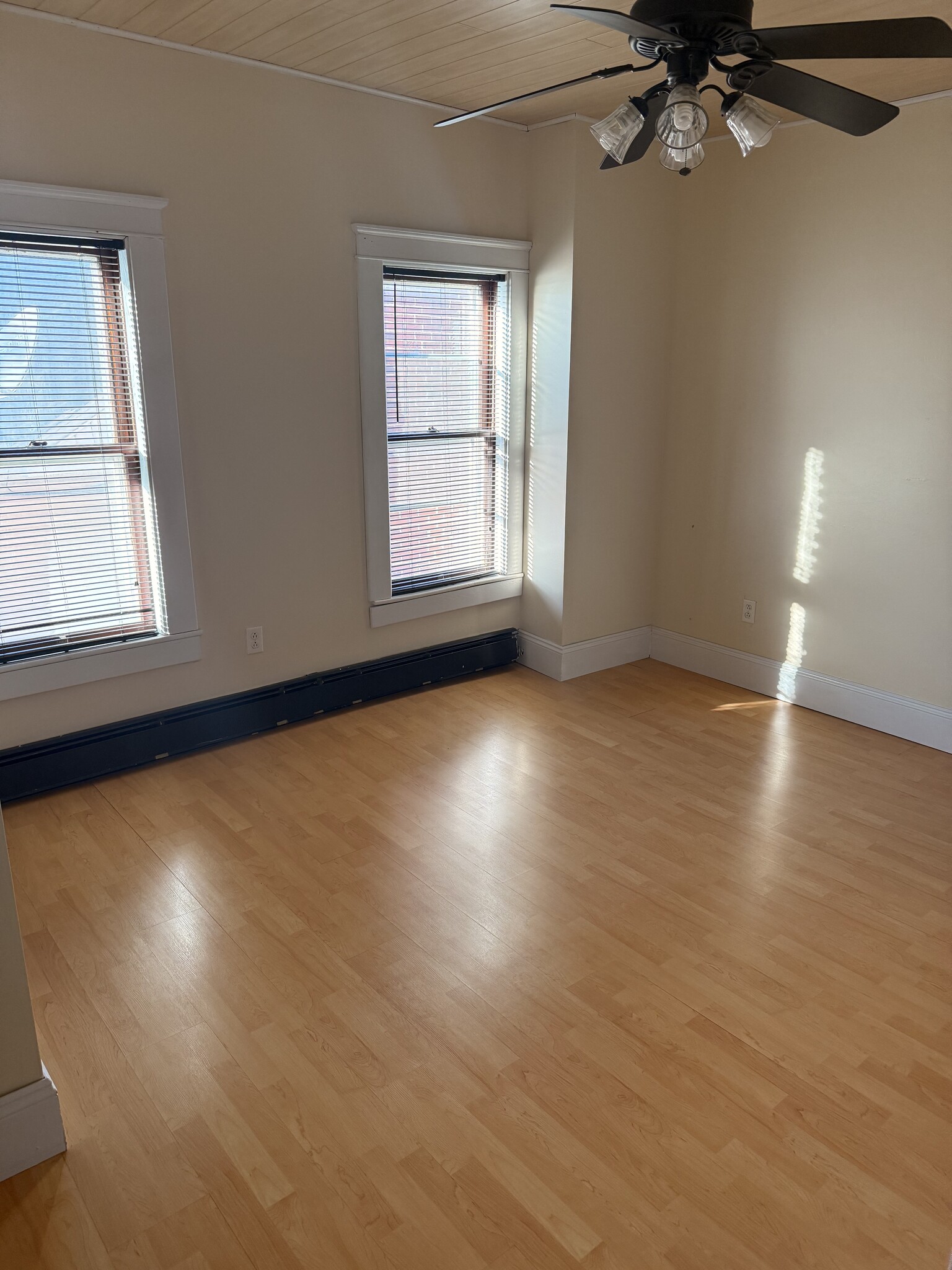 Building Photo - 46 S Main St