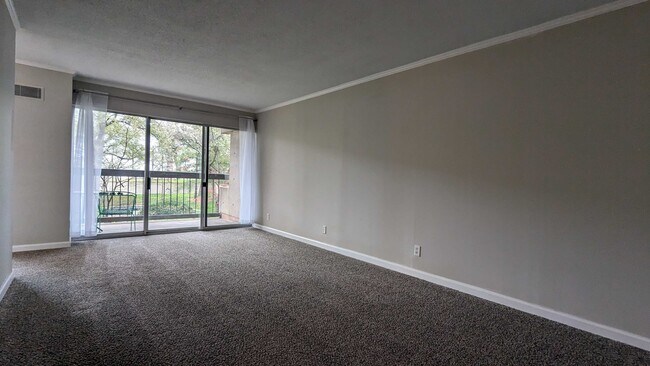 Building Photo - 2525 Main St