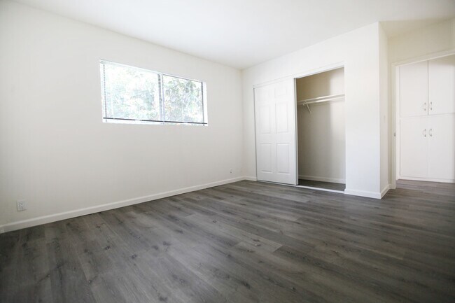 Interior Photo - Jordan 7248