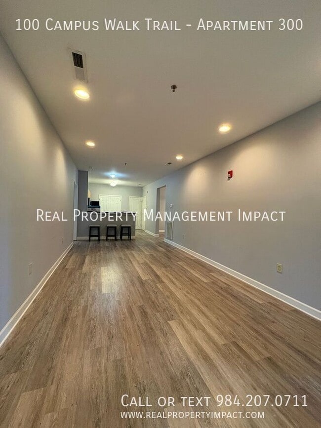 Building Photo - 100 Campus Walk Trl