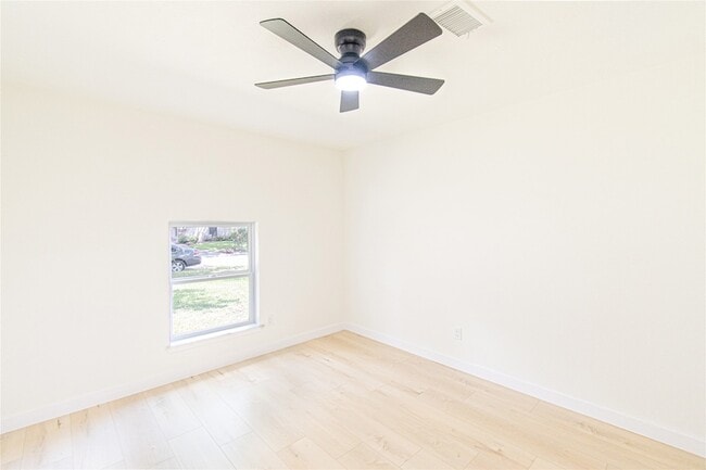 Building Photo - 13619 Elm Ct