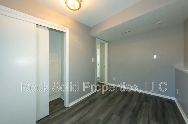 Building Photo - 5450 Atlantic Dr