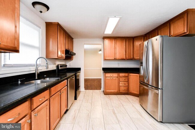 Building Photo - 8100 Irwell Ct