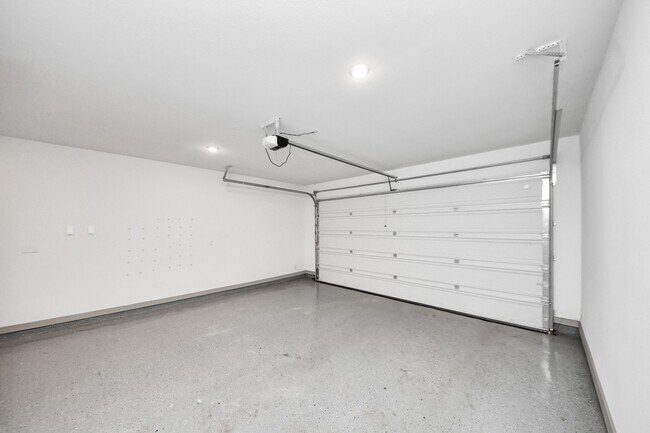 Building Photo - 2302 Johnson St