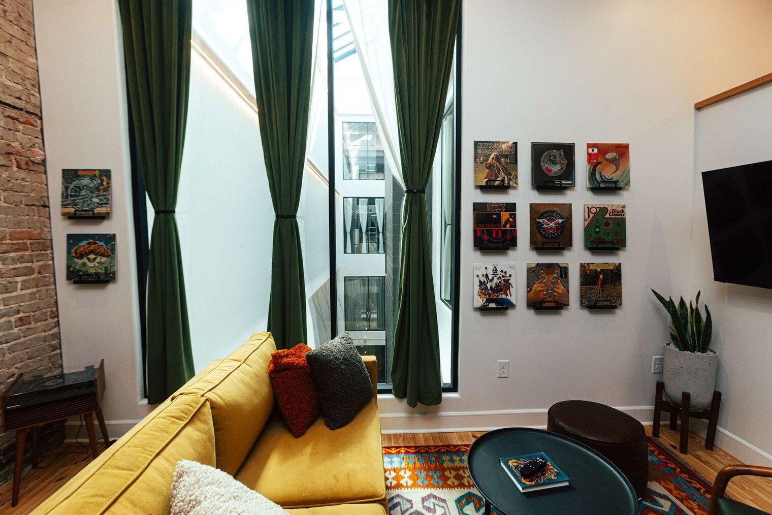 Building Photo - 1911 3rd Ave N