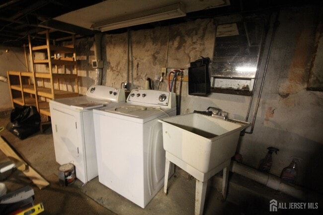 Building Photo - 417 Elmer St