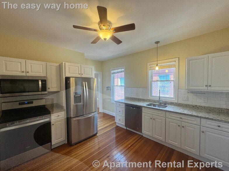 Building Photo - 86 Morrison Ave