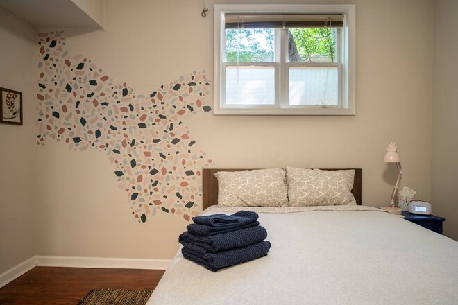 Building Photo - 692 N Superior Ave