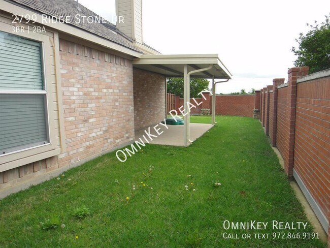 Building Photo - 2799 Ridge Stone Dr