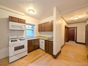 Building Photo - 5 Linnaean St