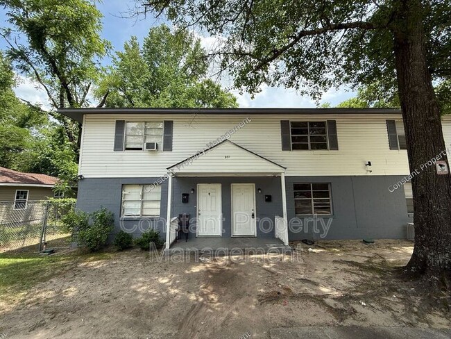 Primary Photo - 931 Magnolia Dr