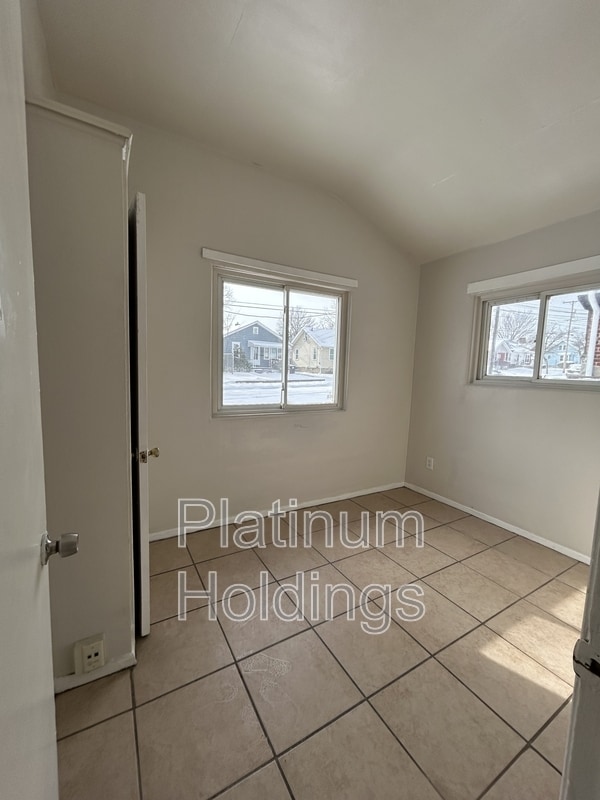 Building Photo - 1055 Neville Ave