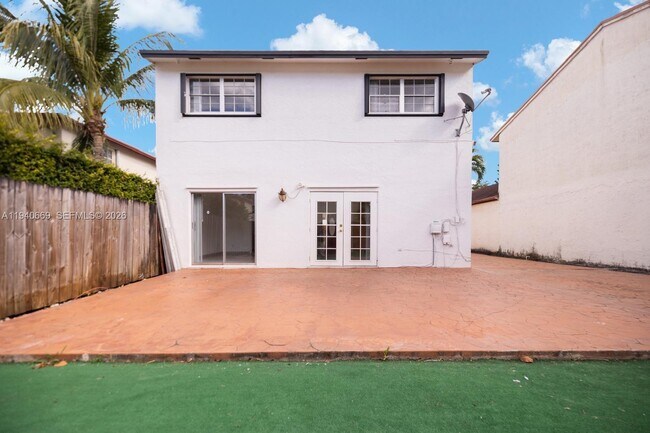 Building Photo - 10726 SW 147th Ct