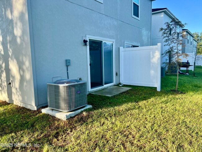 Building Photo - 845 Hartshill Pl
