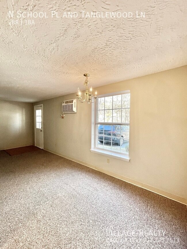 Building Photo - 343 N School Pl