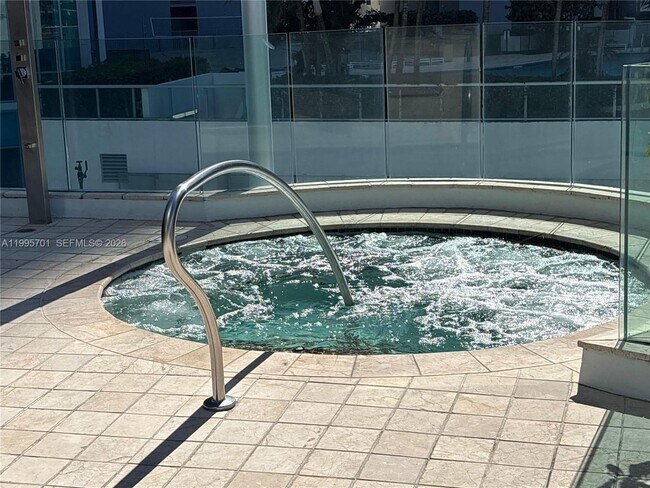 Building Photo - 900 Biscayne Blvd