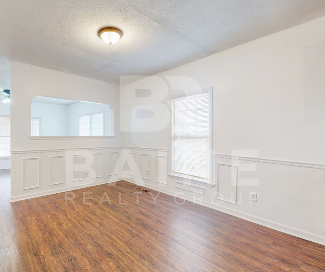 Building Photo - 2621 Sevier Ave