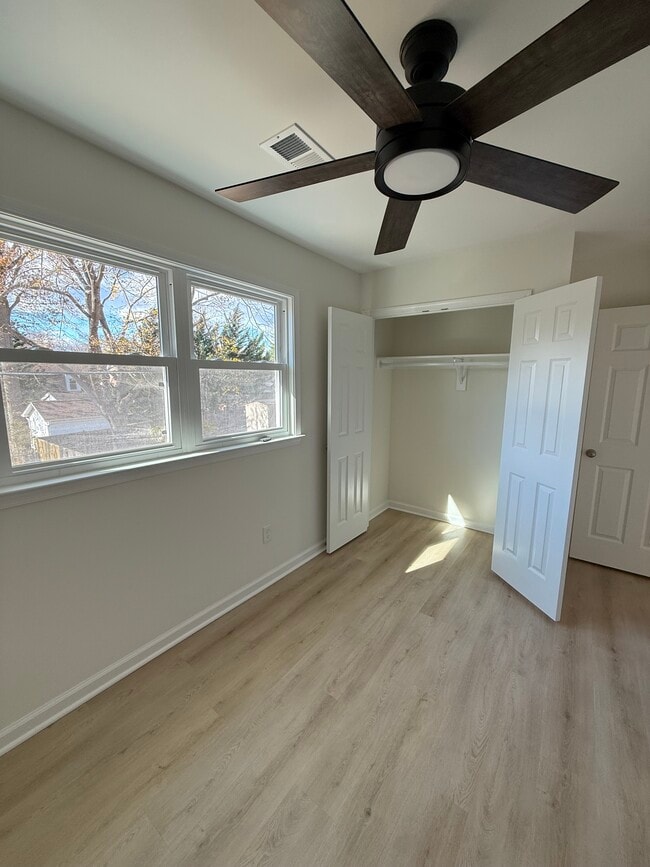 Bedroom 3 closet - 113 Catoctin Cir NE