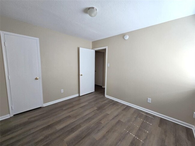 Building Photo - 4919 Siros Isle Ct