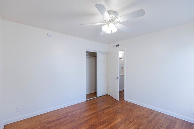 Building Photo - 214 Antrim Dr