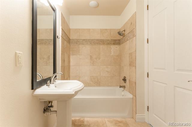 Building Photo - 1120 Delaware St