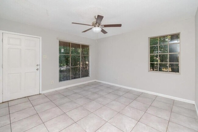 Building Photo - 1517 Colgin St