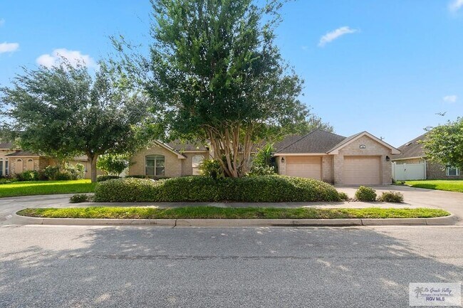 Building Photo - 109 Wild Olive