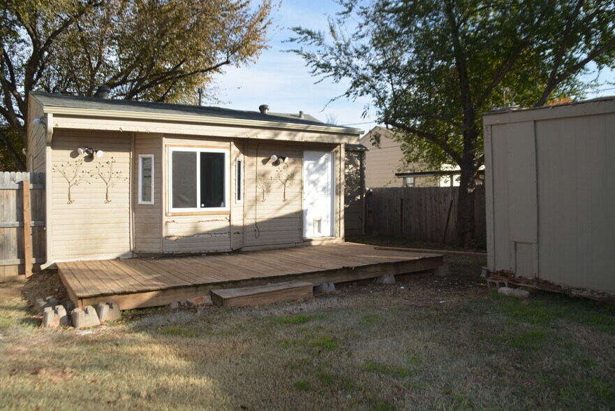 Building Photo - 1208 NW 97th St