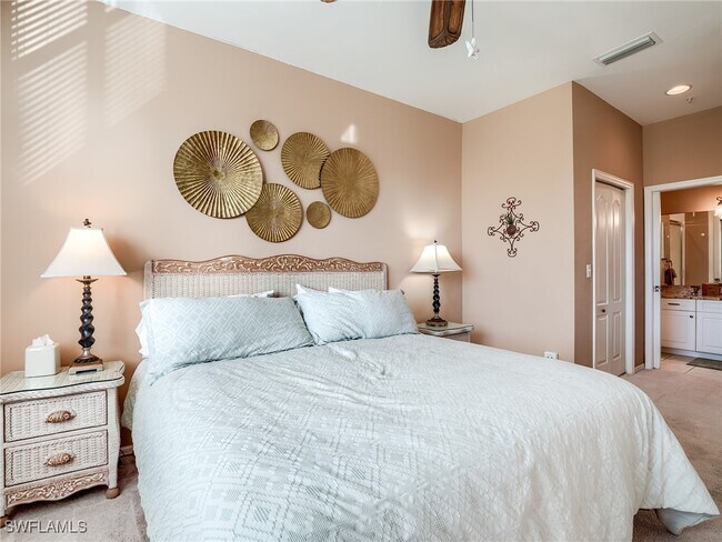Building Photo - 8680 Cedar Hammock Cir