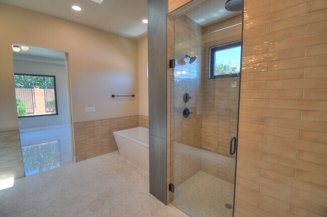 Building Photo - Brand New 3bd/2ba Available