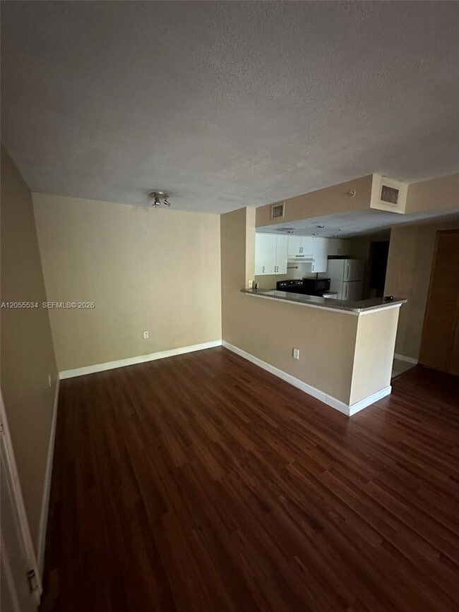 Building Photo - 5035 Wiles Rd