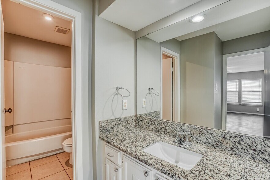 Building Photo - 3534 Duncaster Dr